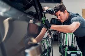 چرا بهترین روش ترمیم بدنه خودرو پی دی آر  یا صافکاری بدون رنگ محسوب می‌شود؟